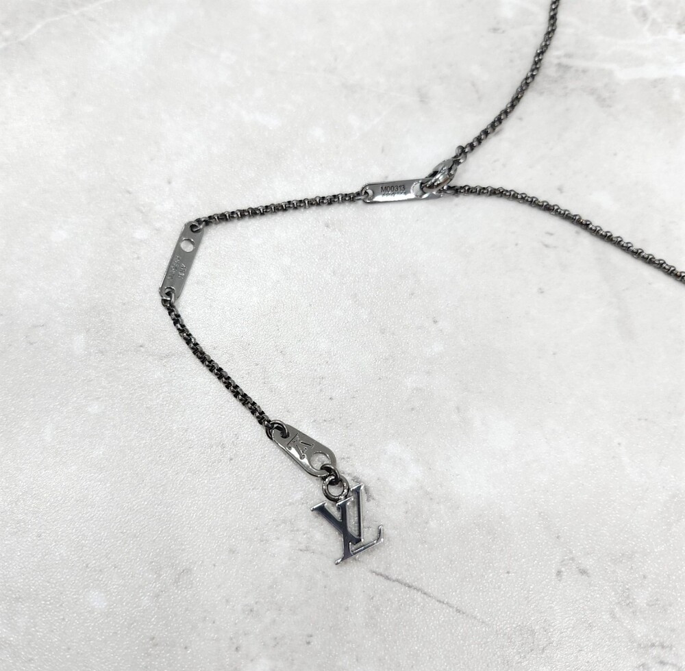 [럭스유] (새상품) 루이비통 LV 모노그램 플라워 보헤미안 시크 비즈 체인 목걸이