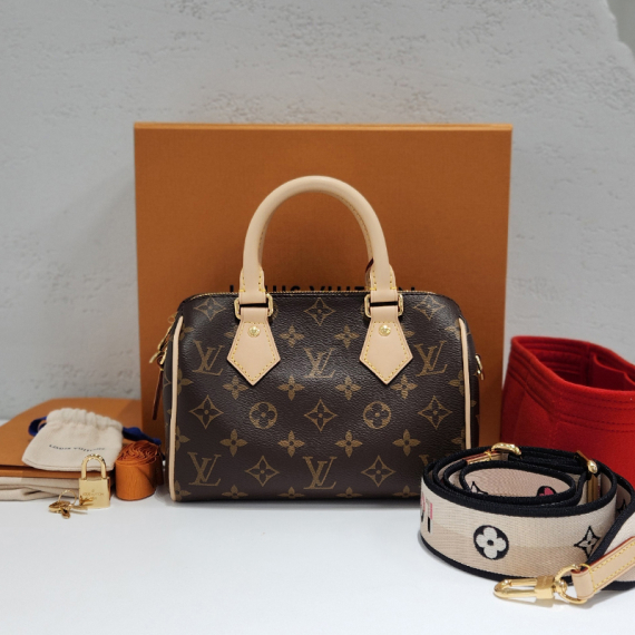 루이비통 스피디 반둘리에 20 숄더백 내장칩 M46234