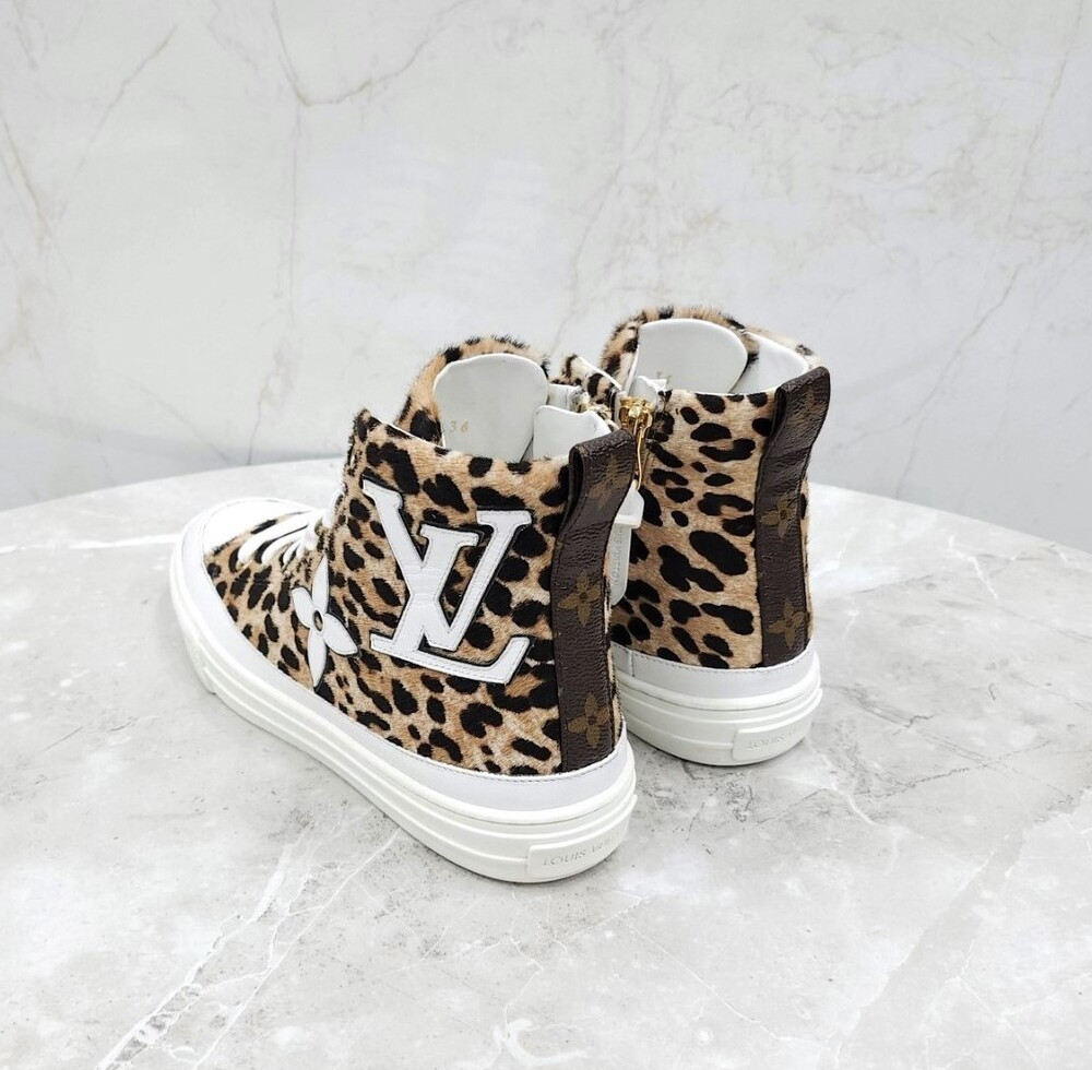 [럭스유] 36 / 루이비통 LV 레오파드 자수 패치 스니커즈