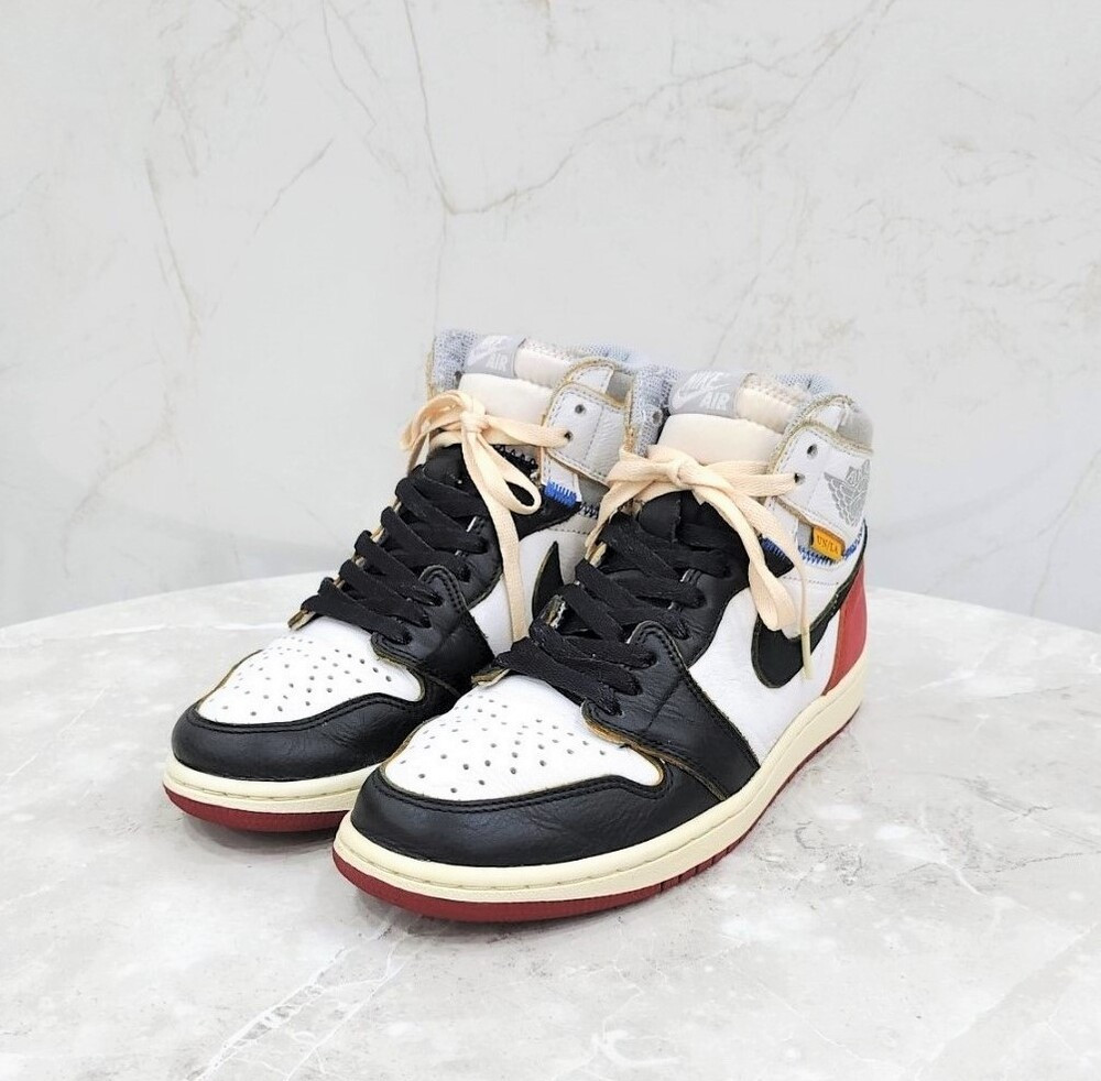 [럭스유] 260 / 나이키 조던1 X 유니온 레트로 하이 블랙토 스니커즈