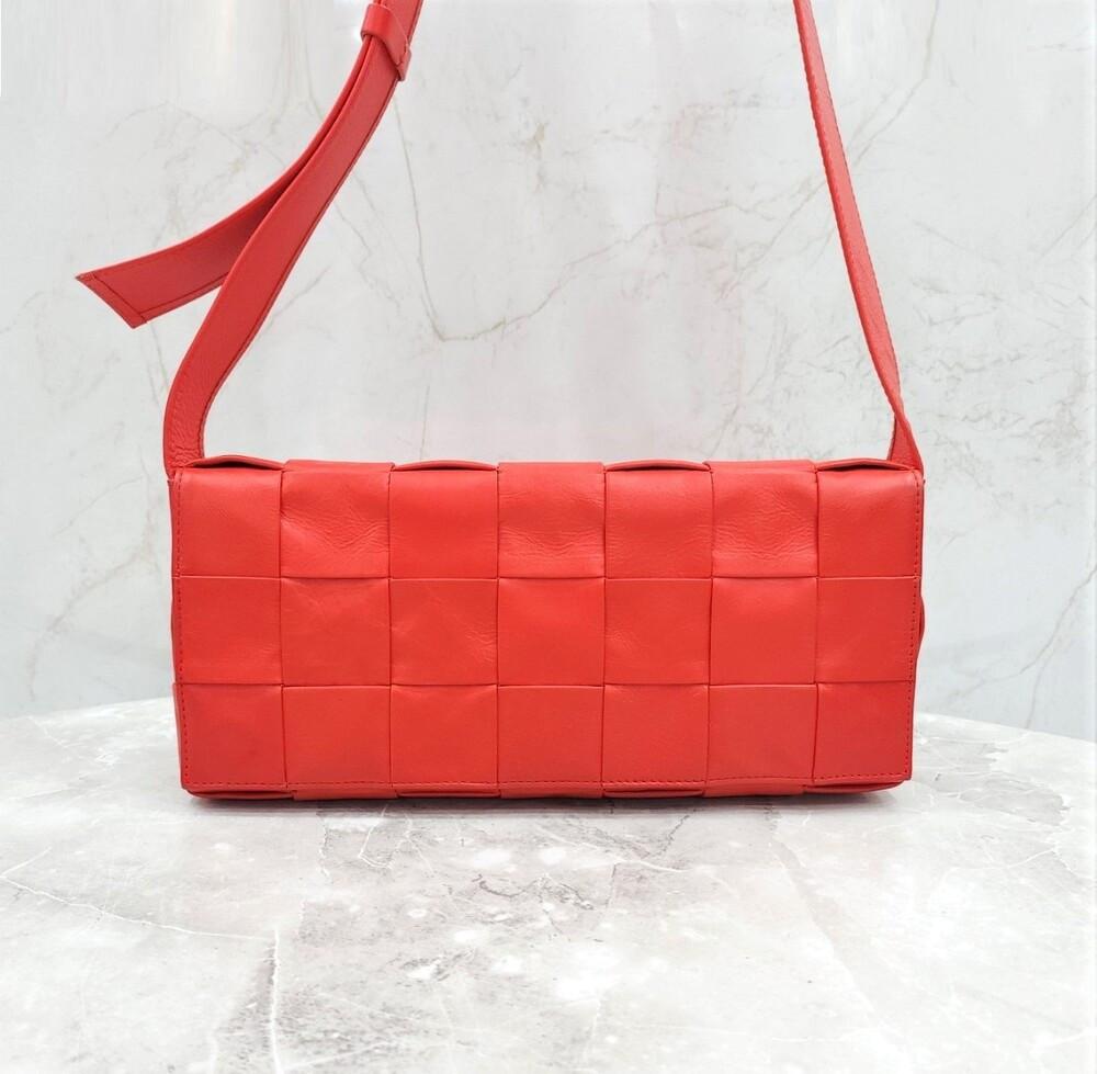 [럭스유] 보테가베네타 레드 인트레치아토 위빙 스트레치 카세트백