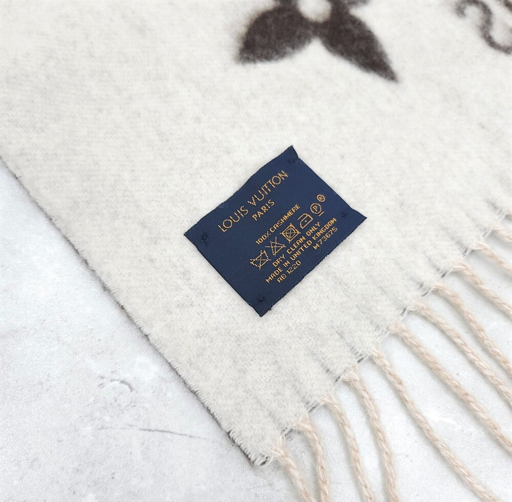 [럭스유] 루이비통 레이캬비크 모노그램 캐시미어 머플러 A73675