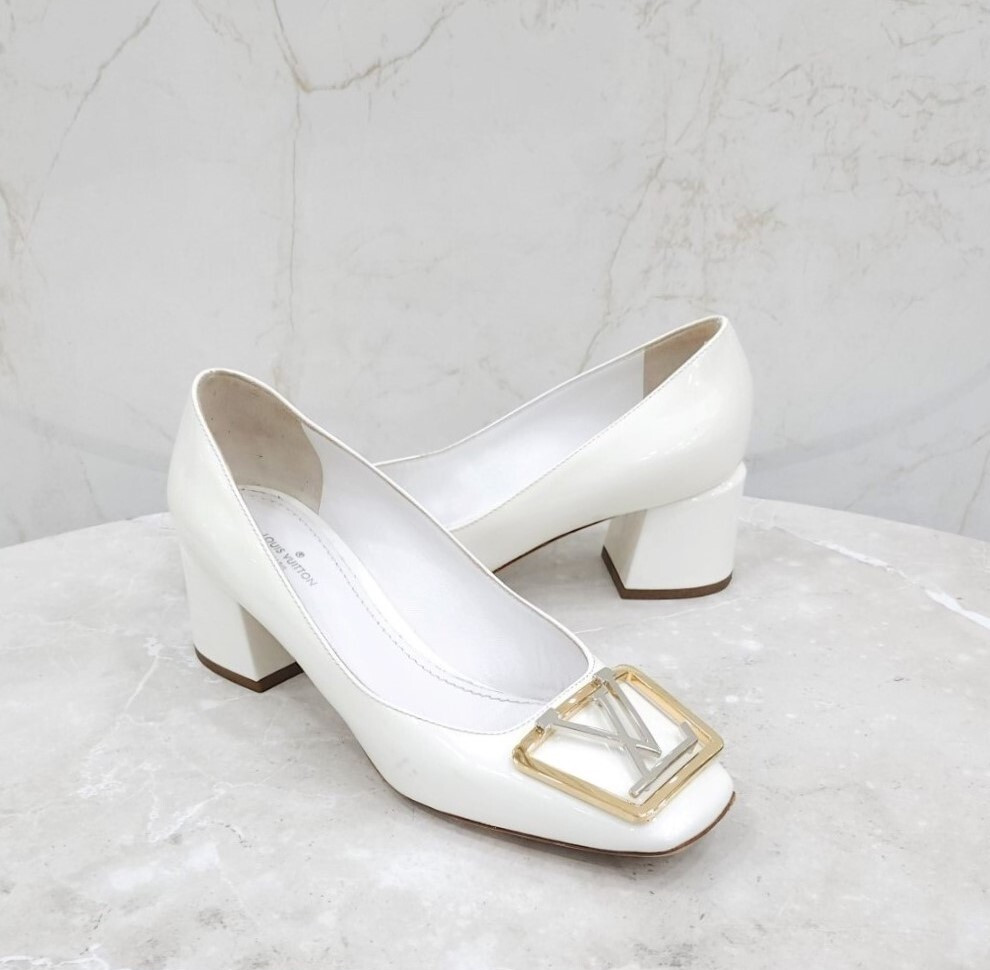 [럭스유] 36 / 루이비통 LV 로고 마들렌 펌프스 힐