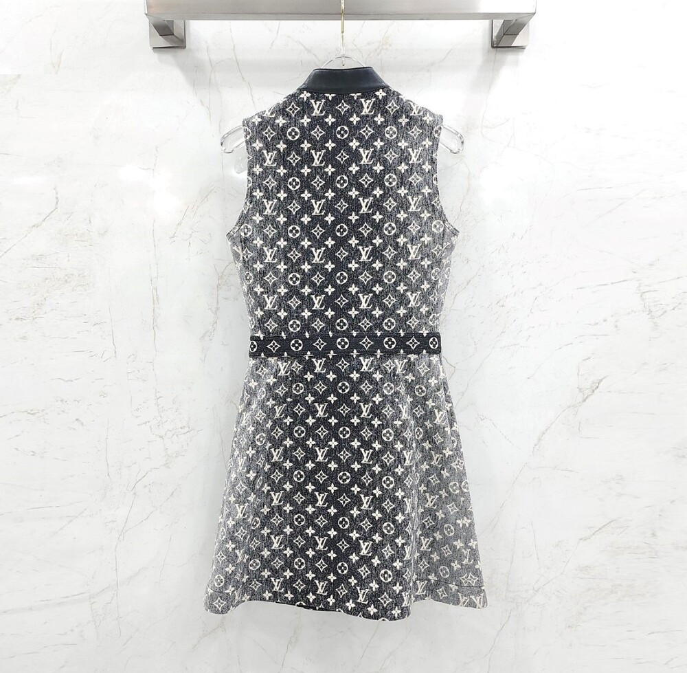 [럭스유] 34 / 루이비통 모노그램 데님 버튼 탭 드레스 1AAUPJ