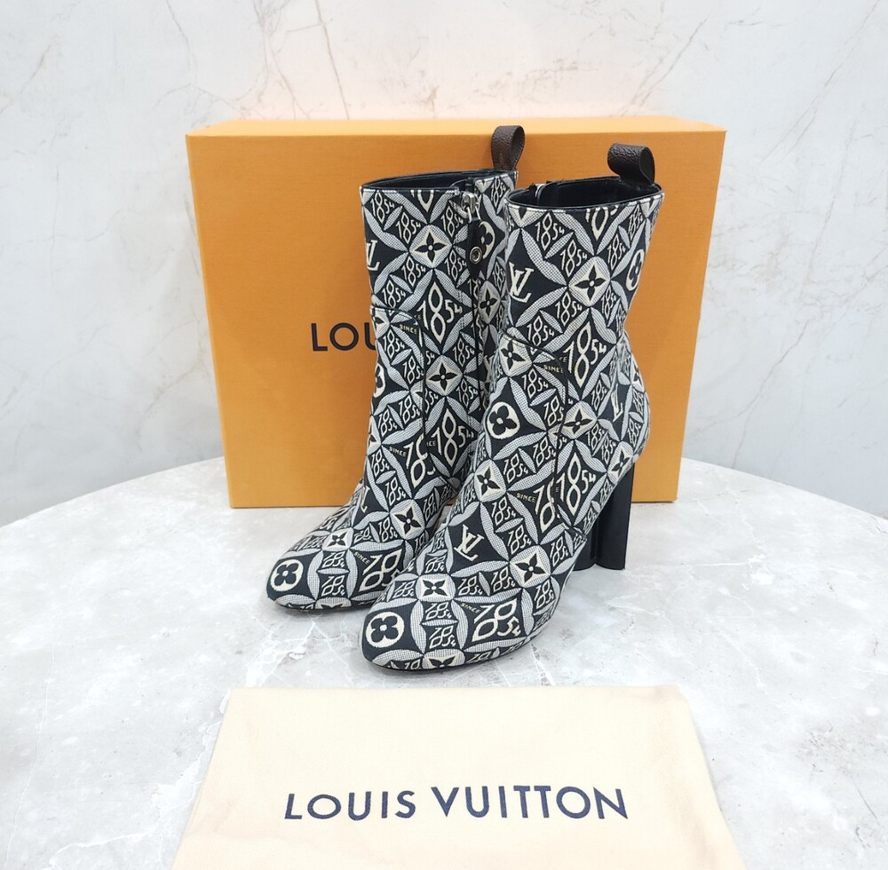 [럭스유] 37 / 루이비통 SINCE 1854 실루엣 앵클 부츠
