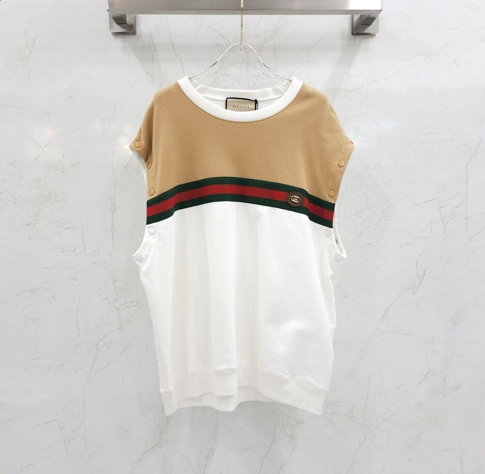 [럭스유] (새상품) L / 구찌 삼선 띠로고 절개 맨투맨