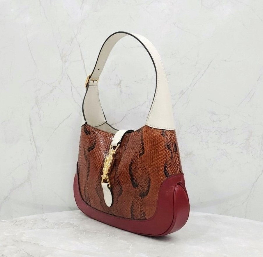 [럭스유] (새상품) 구찌 재키 1961 스몰 파이썬 백 636706