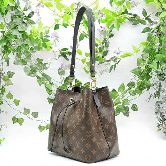 Louis Vuitton(루이비통) M44020 모노그램 캔버스 블랙 네오 노에 버킷 숄더백