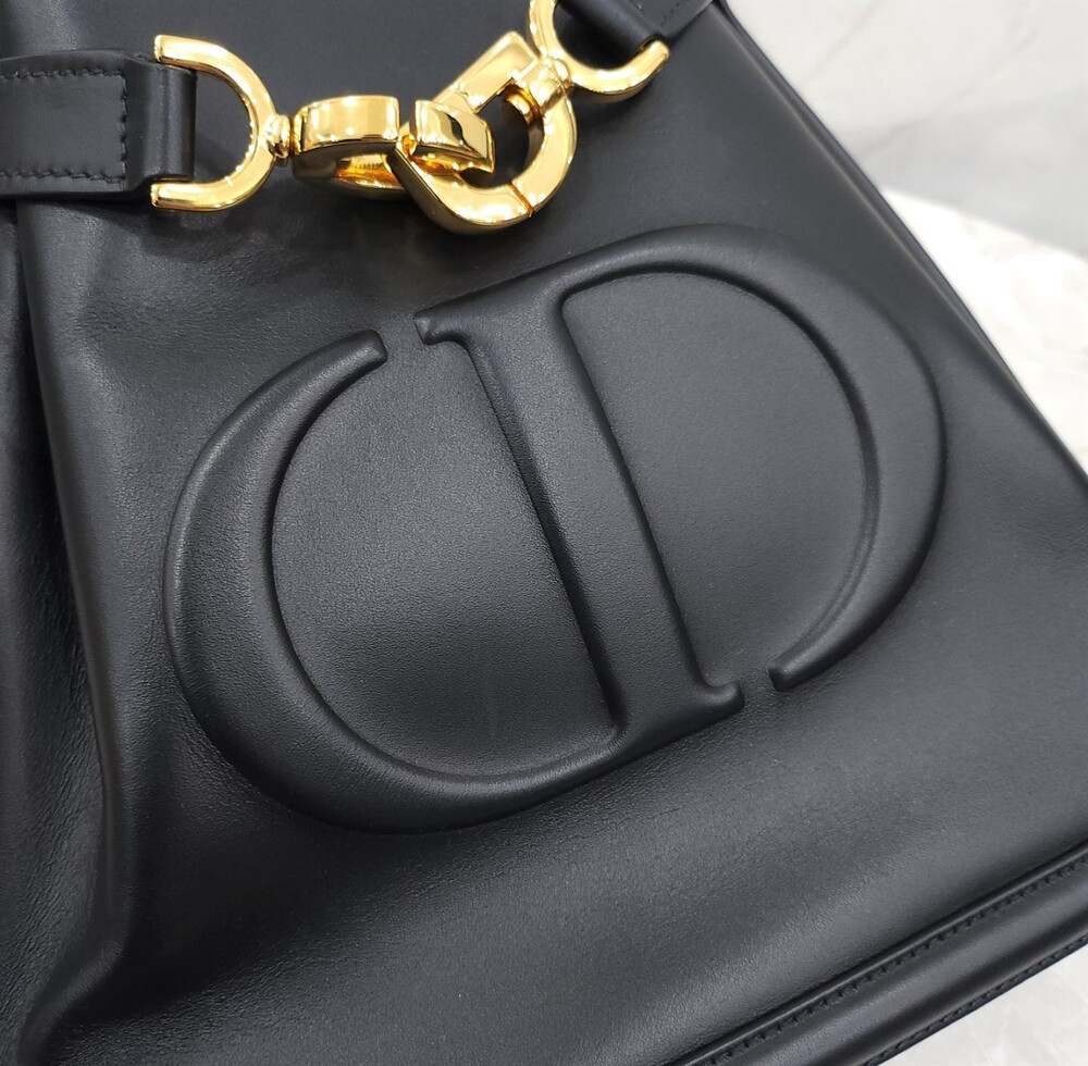 [럭스유] 디올 쎄 디올 블랙 CD 미디엄 백 M2271UBHA_M900