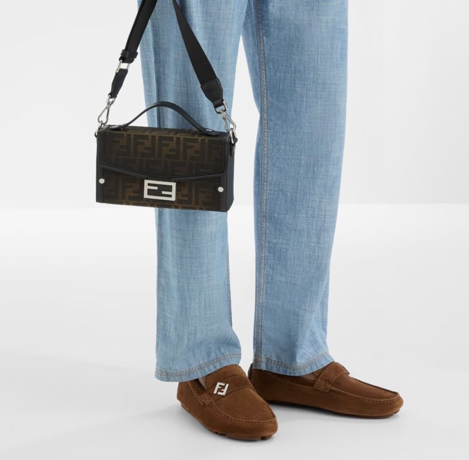 [럭스유] 펜디 FF 소프트 트렁크 바게트 크로스백 7VA565