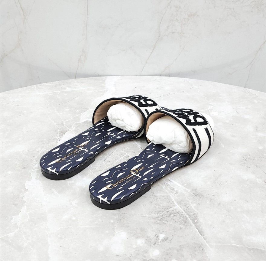 [럭스유] 38 / 디올 미스 디올 자수 코튼 뮬 슬리퍼 KCO109EZO68B