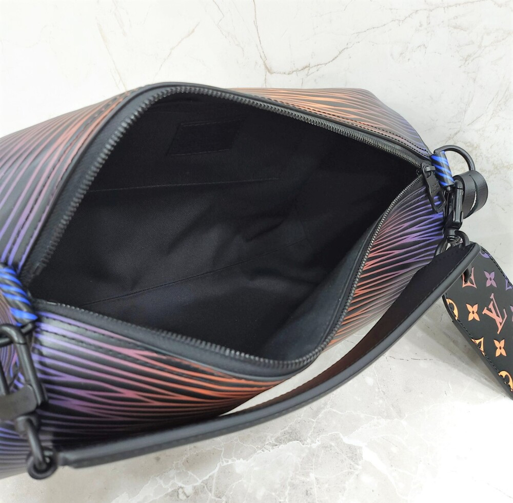 [럭스유] 루이비통 LV 소프트 폴로숑 크로스백 M23093