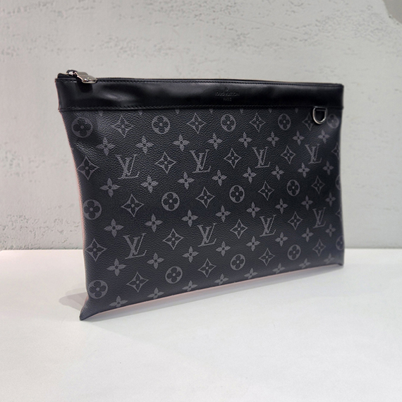 루이비통 디스커버리 모노그램 이클립스 GM 클러치 M62291