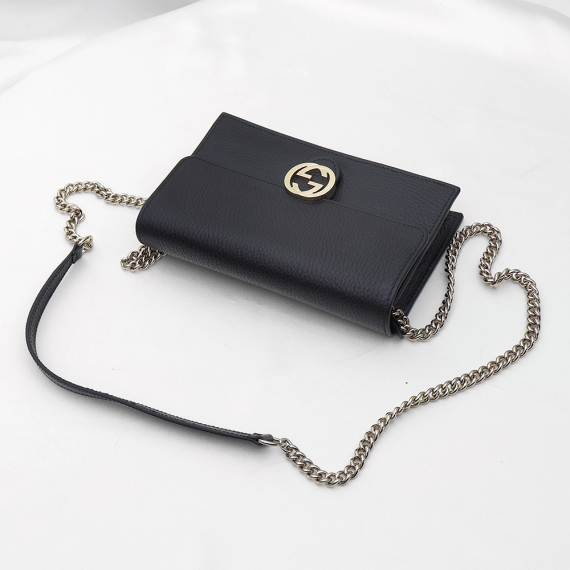 Gucci(구찌) 615523 블랙 레더 인터로킹 GG 금장 WOC 체인 크로스백