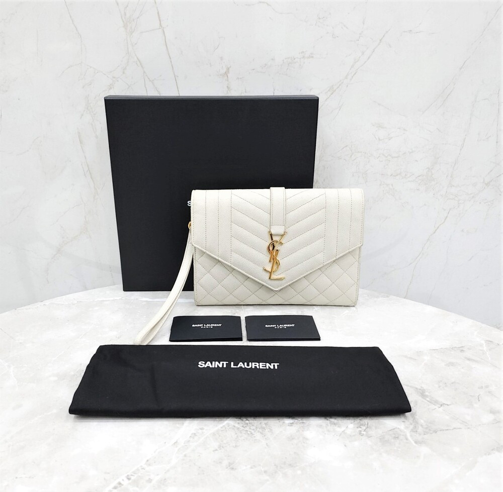 [럭스유] 생로랑 모노그램 엔벨로프 스트랩 클러치 651030