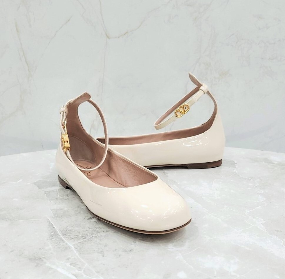 [럭스유] (새상품) 36 / 발렌티노 가라바니 에나멜 플랫 슈즈