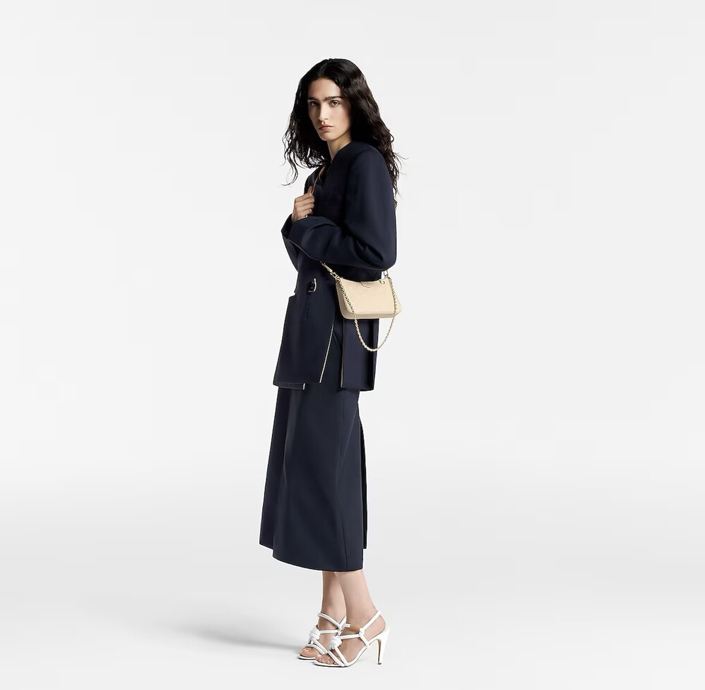 [럭스유] 루이비통 이지 파우치 온 스트랩 숄더백 M81066