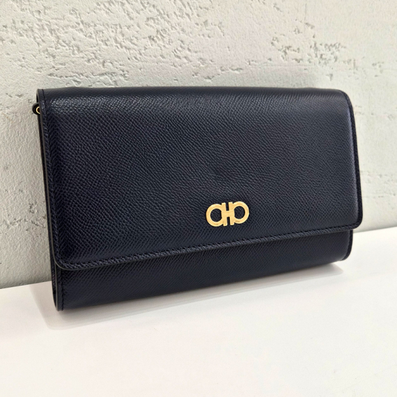 페레가모 간치니 미니 체인 크로스백 네이비 22-0017