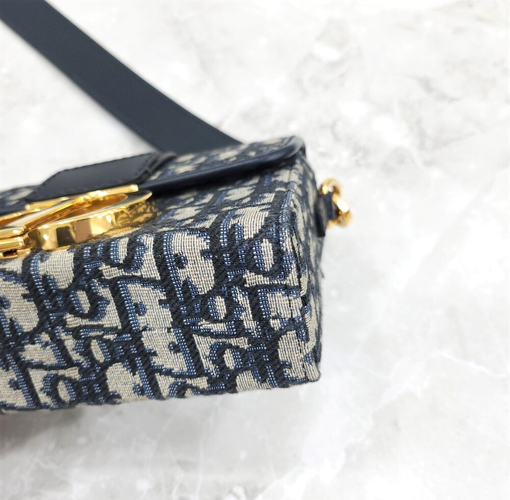 [럭스유] 디올 몽테인 30 오블리크 박스 백 M9204UTZQ M928