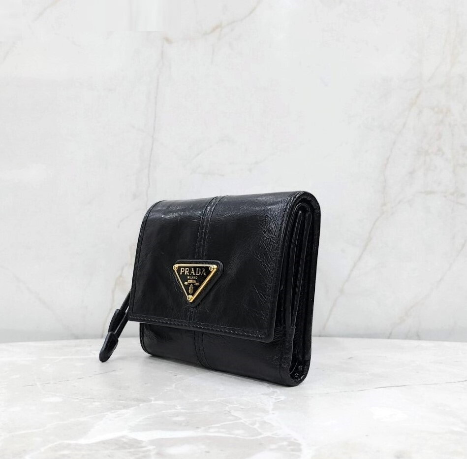 [럭스유] 프라다 삼각로고 스몰 레더 지갑 1MH043