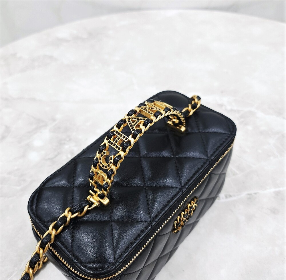 [럭스유] 샤넬 24C 탑핸들 베니티 체인 토트 숄더백 AP3663