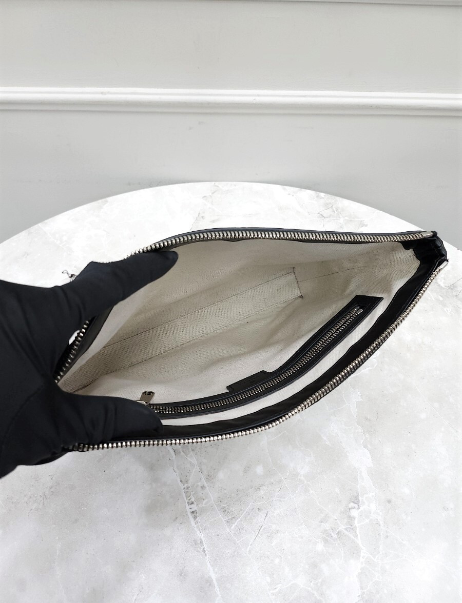 [럭스유] 구찌 GG 엠보스 미디움 메신저백