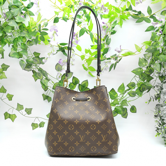Louis Vuitton(루이비통) M44020 모노그램 캔버스 블랙 네오 노에 버킷 숄더백