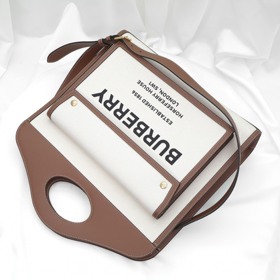 Burberry(버버리) 80393621 내추럴 몰트 브라운 레더 투톤 캔버스 미듐 포켓 토트 2WAY