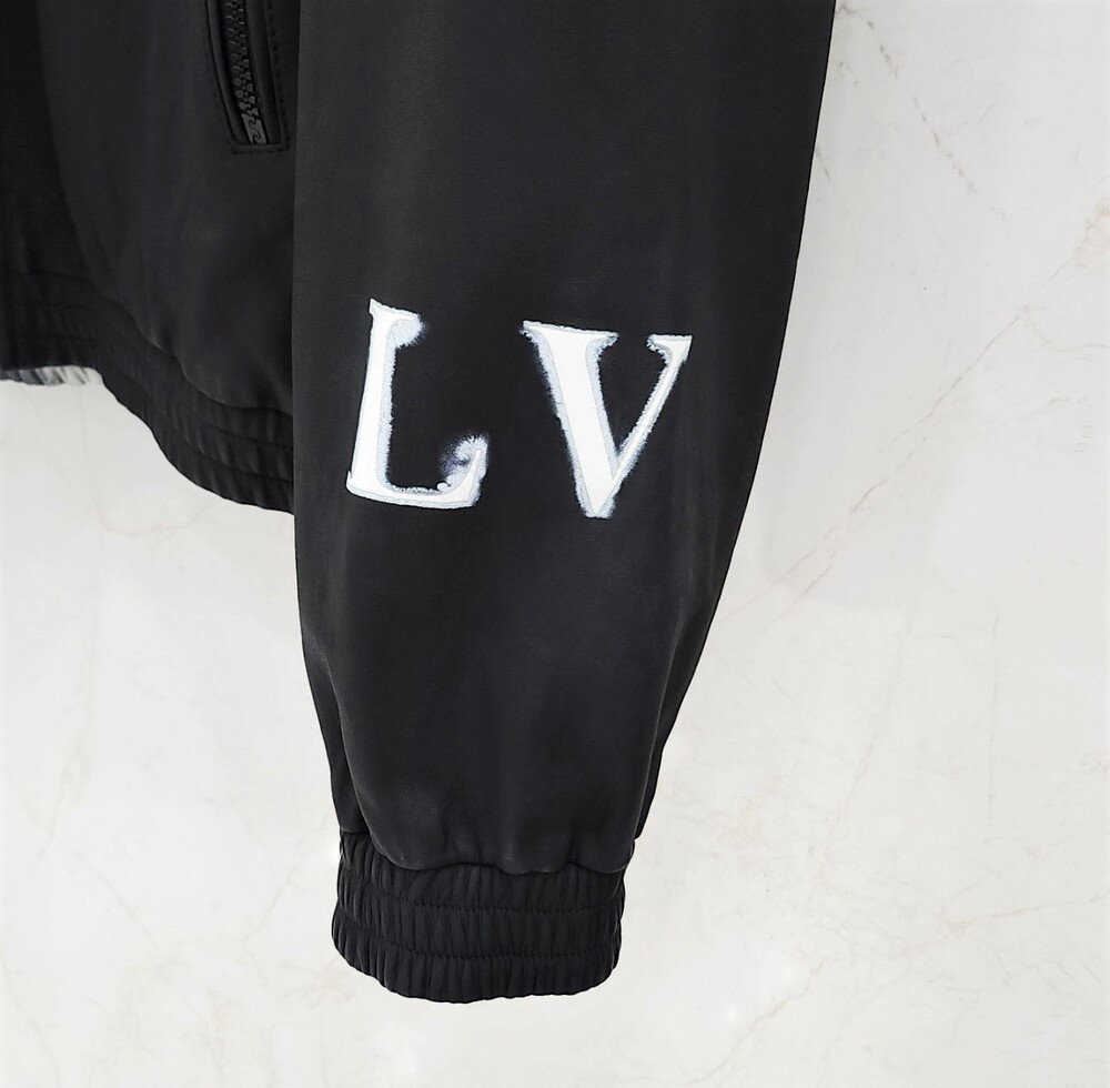 [럭스유] 52 / 루이비통 모노그램 시보리 리버서블 믹스 레더 블루종 자켓