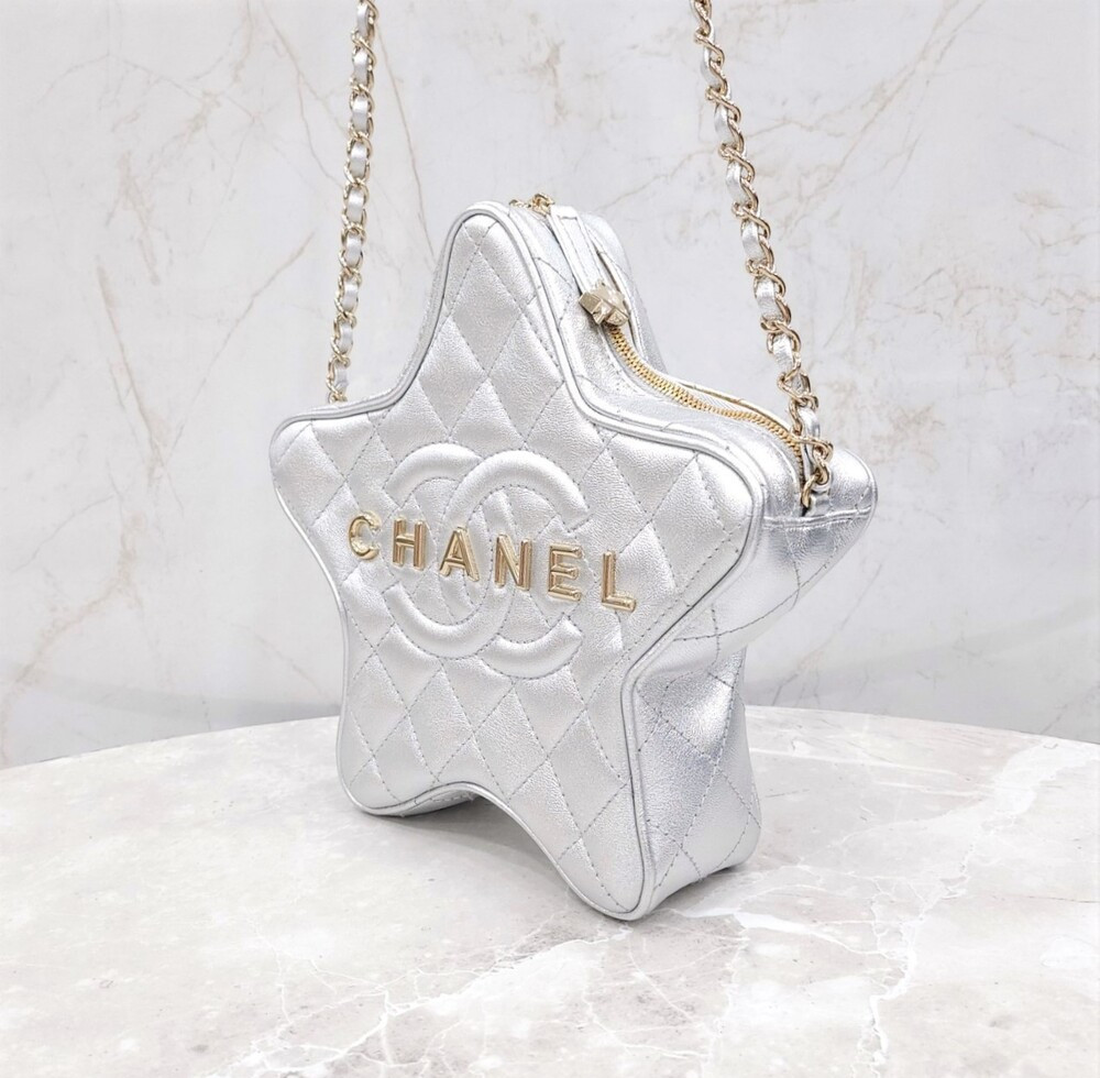 [럭스유] (새상품) 샤넬 24C 크루즈 스타 숄더백 실버 신형내장칩 AS4579
