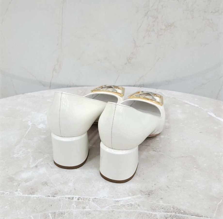 [럭스유] 36 / 루이비통 LV 로고 마들렌 펌프스 힐