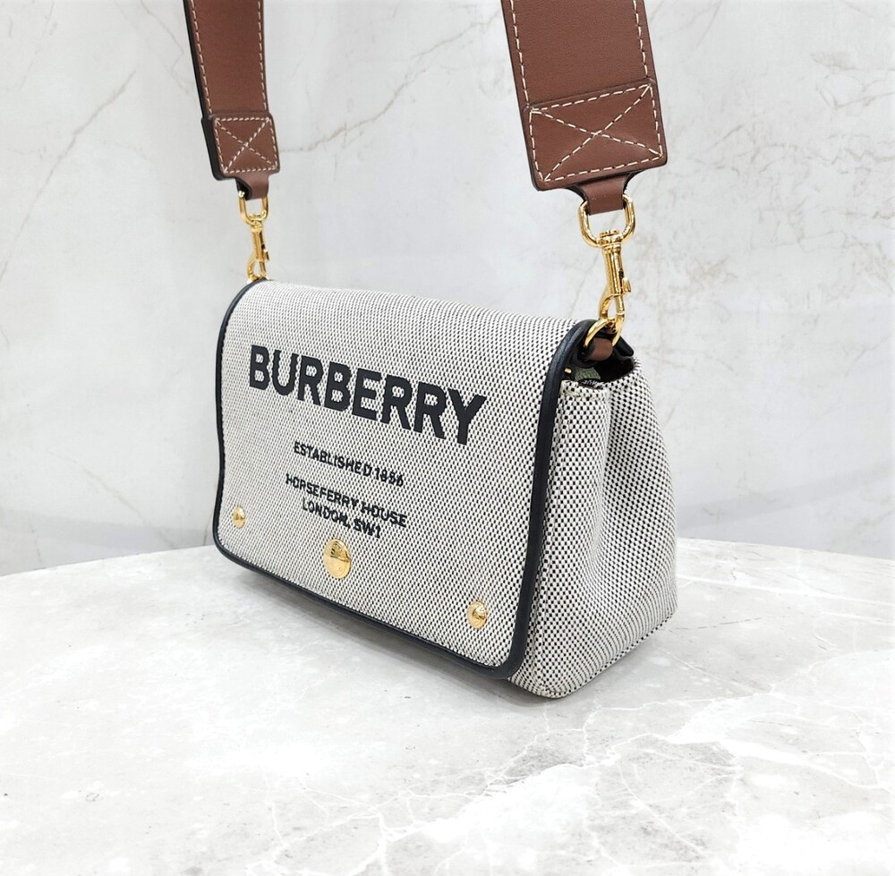 [럭스유] 버버리 호스페리 크로스백 8041833