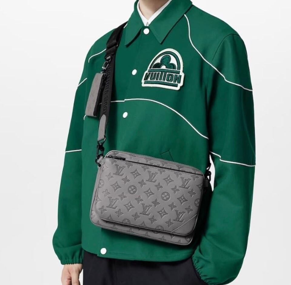 [럭스유] 루이비통 쉐도우 모노그램 트리오 메신저백 M46603