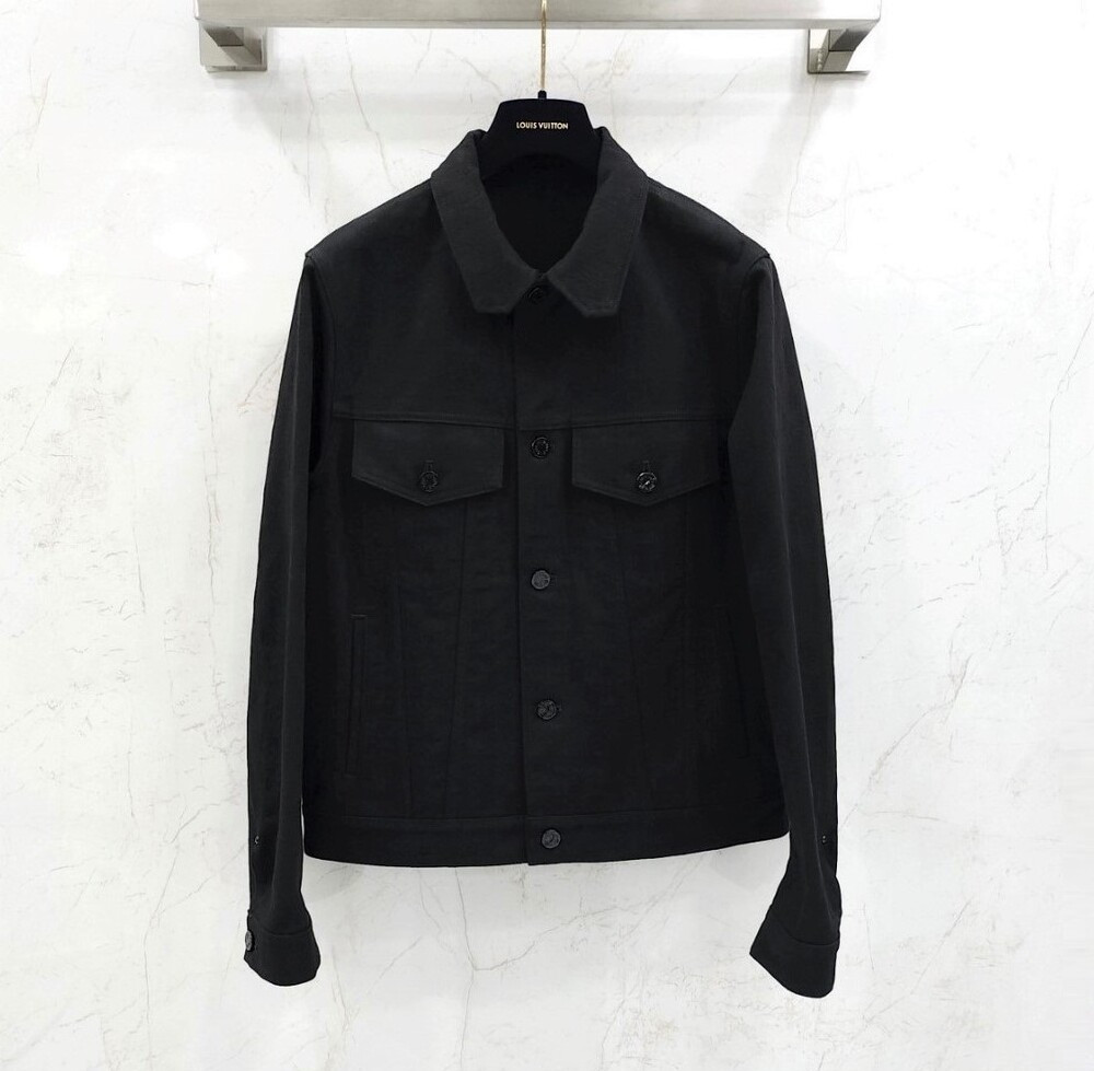 [럭스유] 46 / 루이비통 블랙 모노그램 트러커 데님 자켓