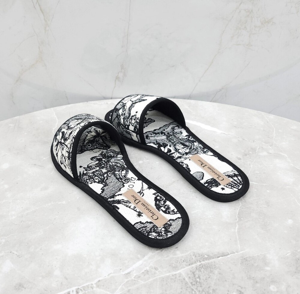 [럭스유] (새상품) 38 / 디올 슬라이드 뮬 슬리퍼