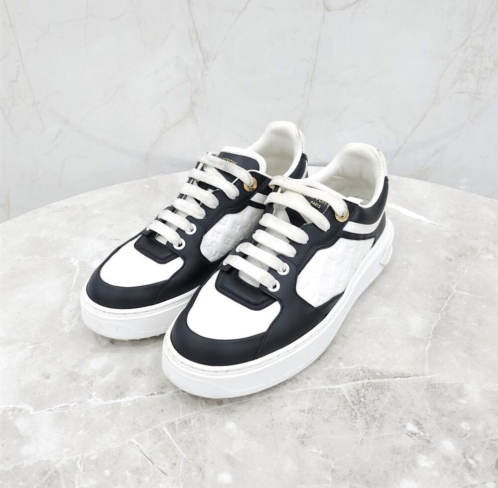 [럭스유] 37 / 루이비통 모노그램 타임아웃 스니커즈