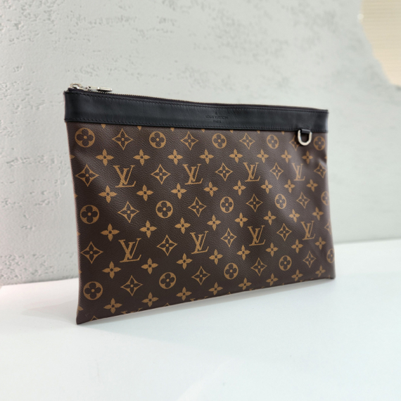 루이비통 마카사르 디스커버리 포쉐트 GM 클러치 M69411