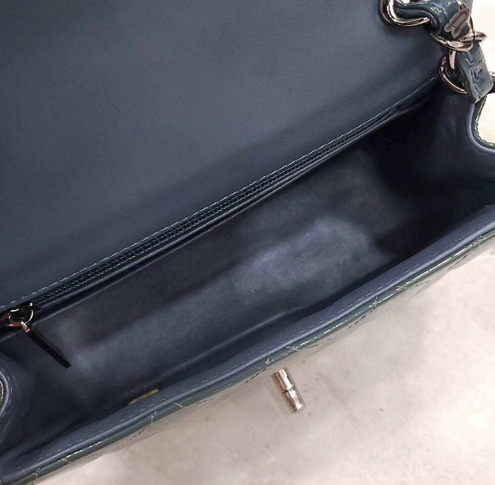 [럭스유] 샤넬 페이던트 클래식 쁘띠삭 플랩백 23번대