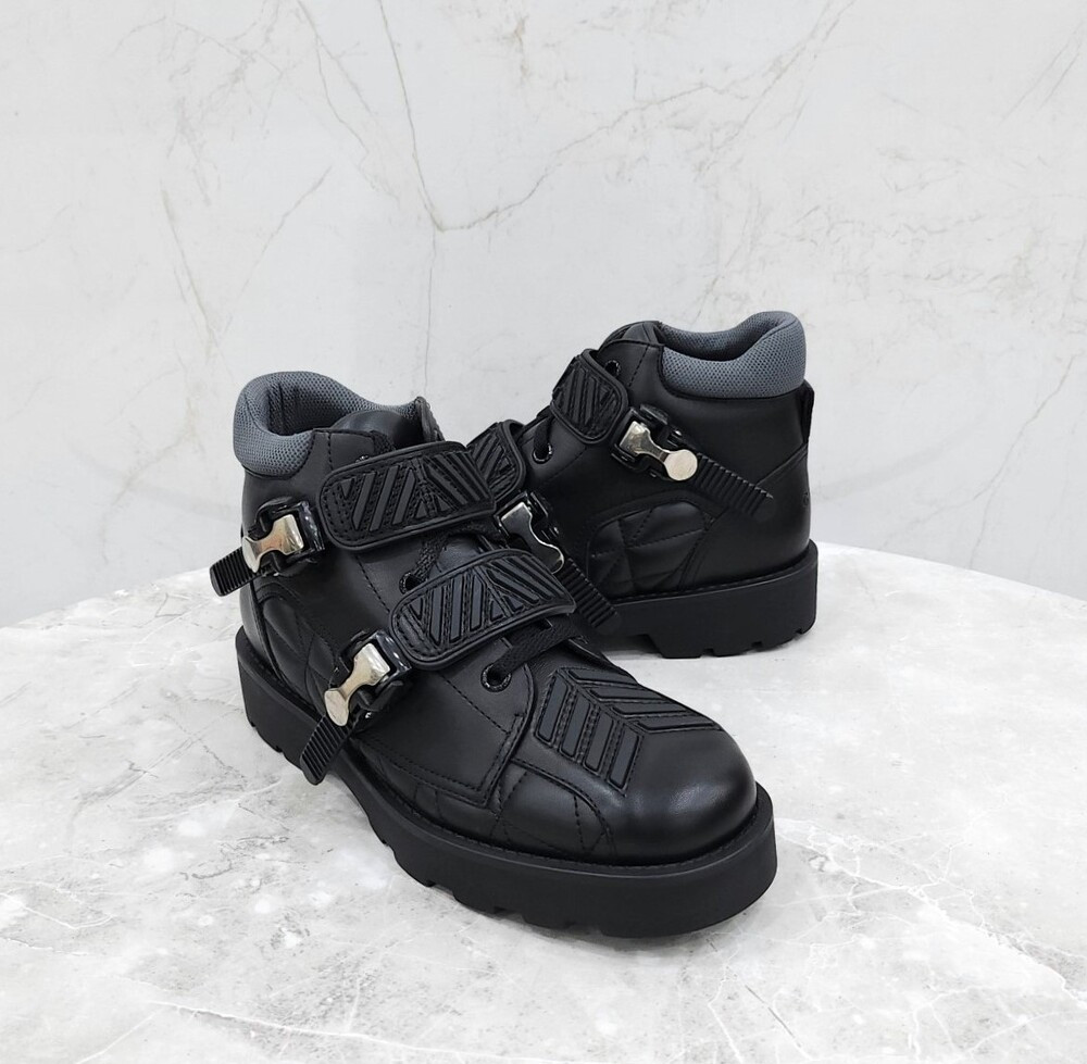 [럭스유] (새상품) 6 / 구찌 레더 앵클 부츠 718665