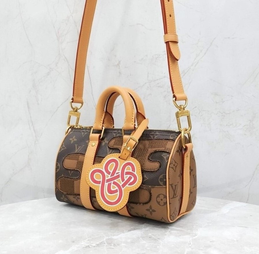 [루이비통] (새상품) 루이비통 다미에 키폴 반둘리에 25 시티백 M15428