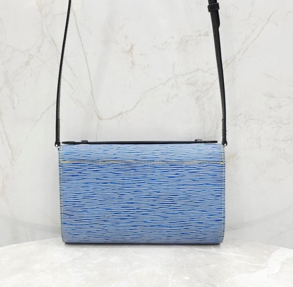 [럭스유] 루이비통 에피 클레리 클러치 크로스백 M54539