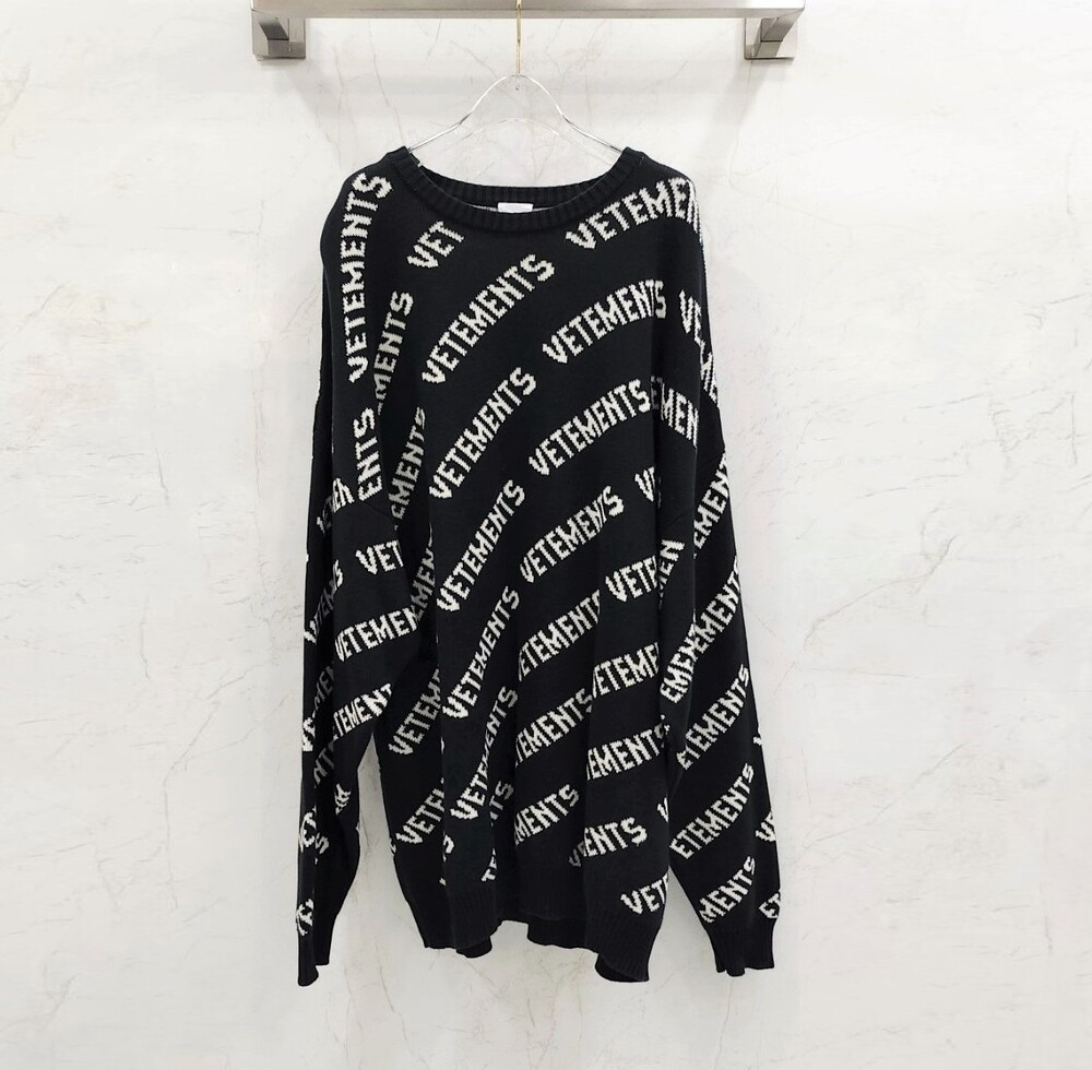 [럭스유] XL / 베트멍 멀티로고 오버 스웨터 니트