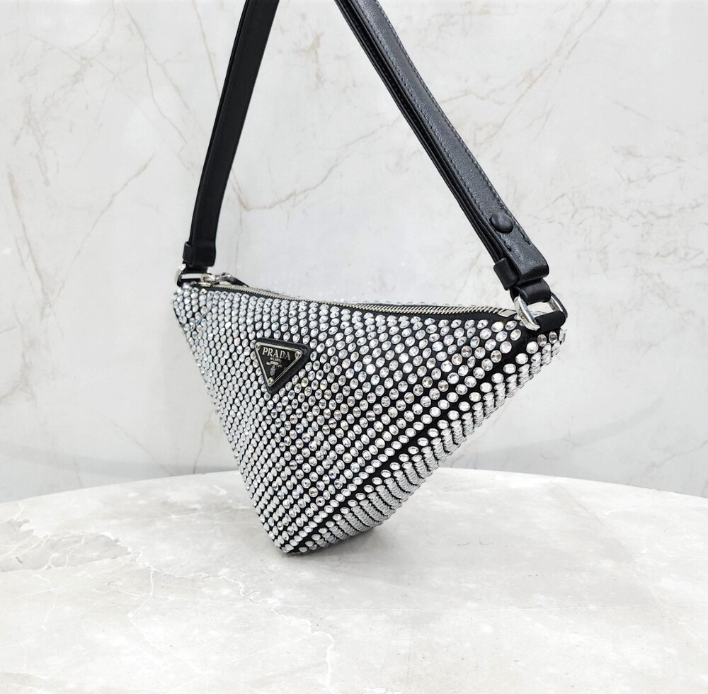 [럭스유] (새상품) 프라다 크리스탈 스터드 새틴 파우치