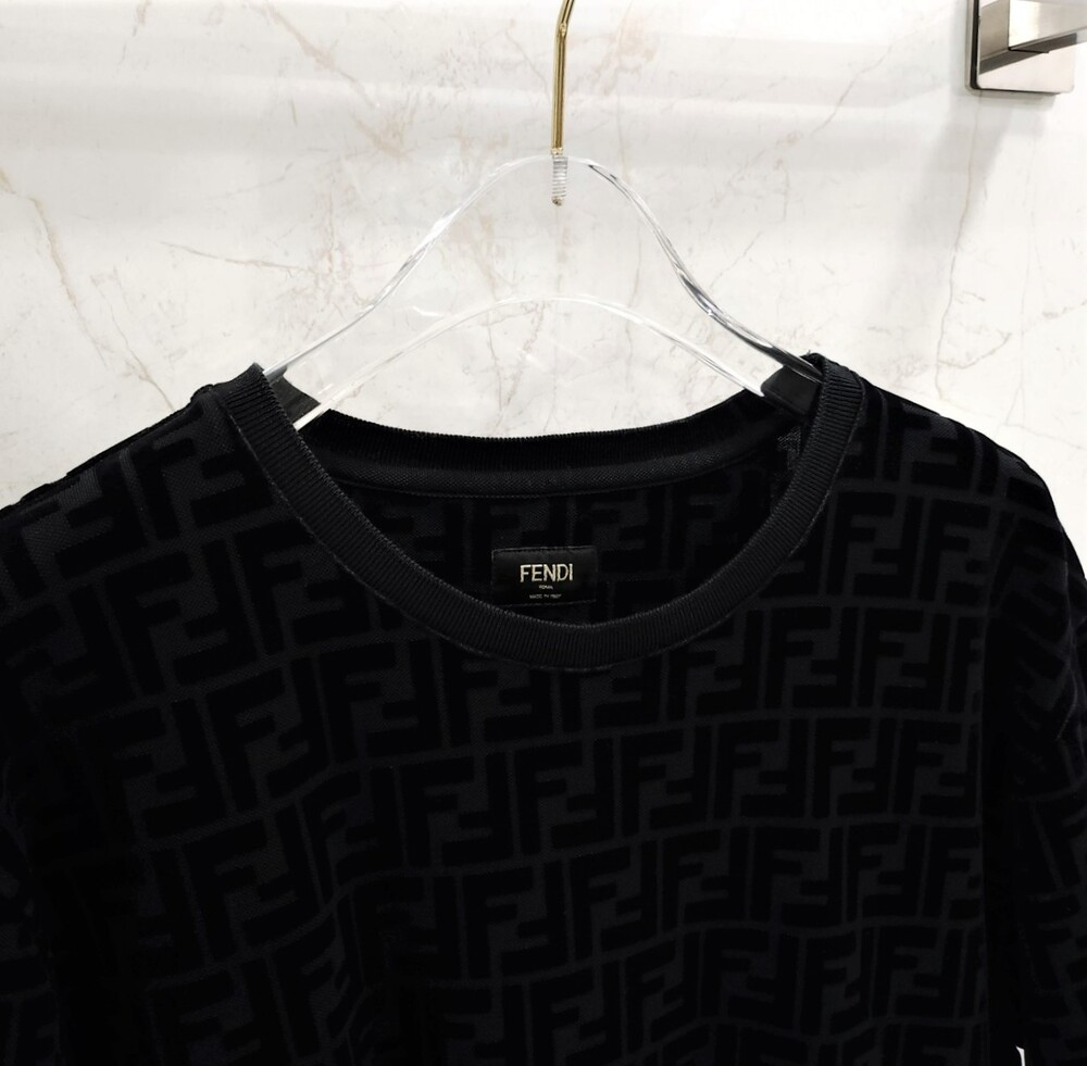 [럭스유] S / 펜디 FF 자카드 벨벳 블랙 반팔 티셔츠