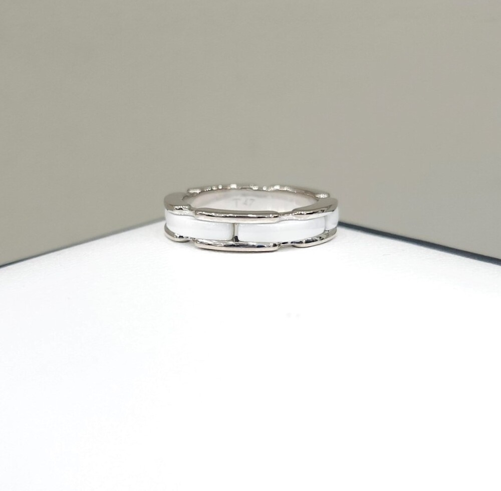 [럭스유] 샤넬 화이트 세라믹 울트라 링 47호 J3091