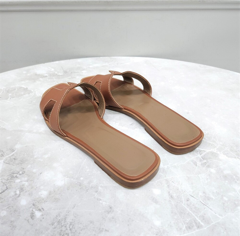 [럭스유] 38.5 / 에르메스 골드 오란 샌들 슬리퍼