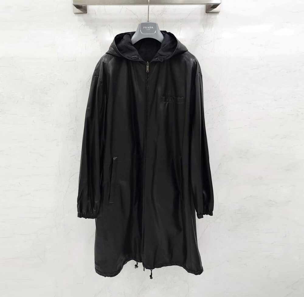 [럭스유] (새상품) 48 / 프라다 나파 가죽 리버서블 롱 후드 코트 자켓 UPS449