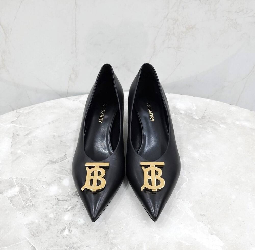 [럭스유] 36 / 버버리 TB 로고 레더 펌프스 힐 블랙 8051987