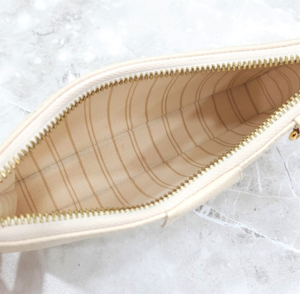 [럭스유] 루이비통 이지 파우치 온 스트랩 숄더백 M81066