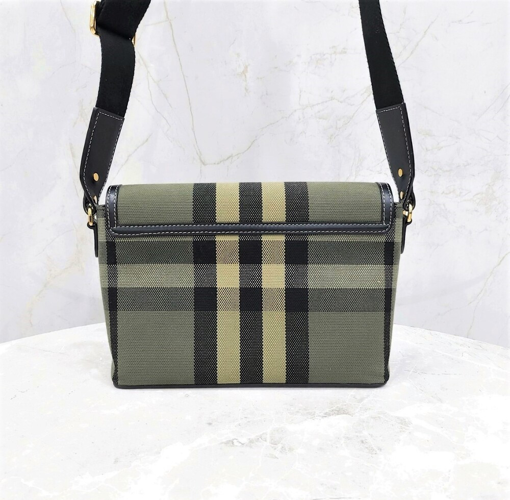 [럭스유] 버버리 그린 체크 노트 크로스백 8043107